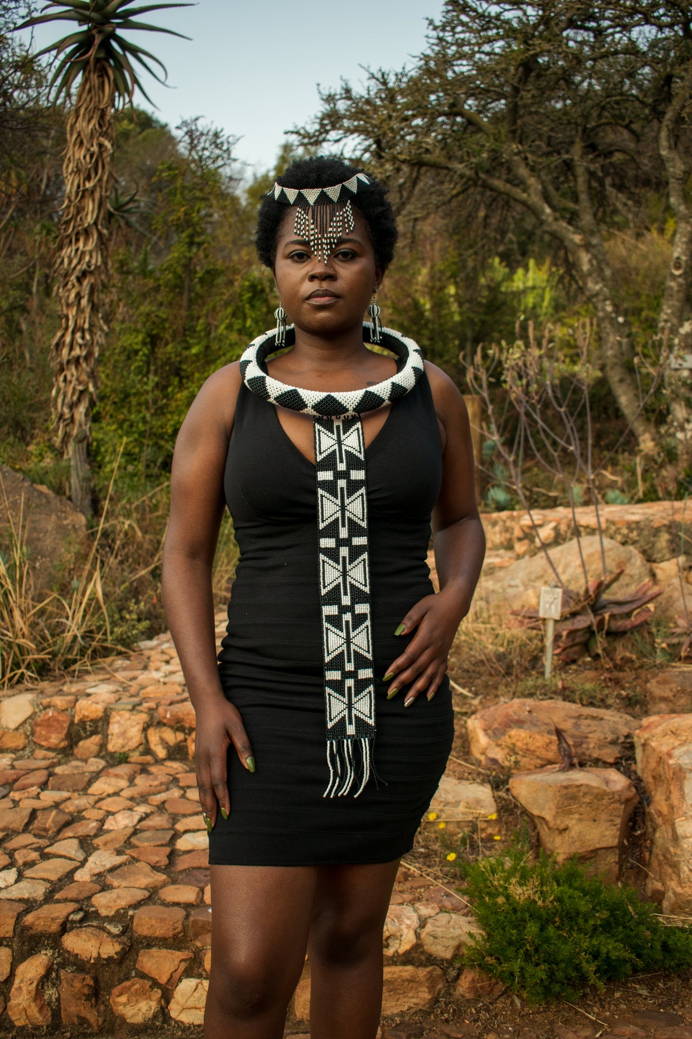 Black and White - Zulu Spear Beaded Zulu Bib Necklace